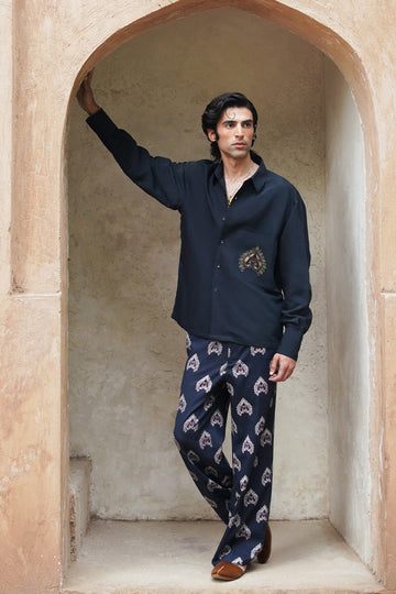 "Mor" Embroidered Resort Shirt (Women)